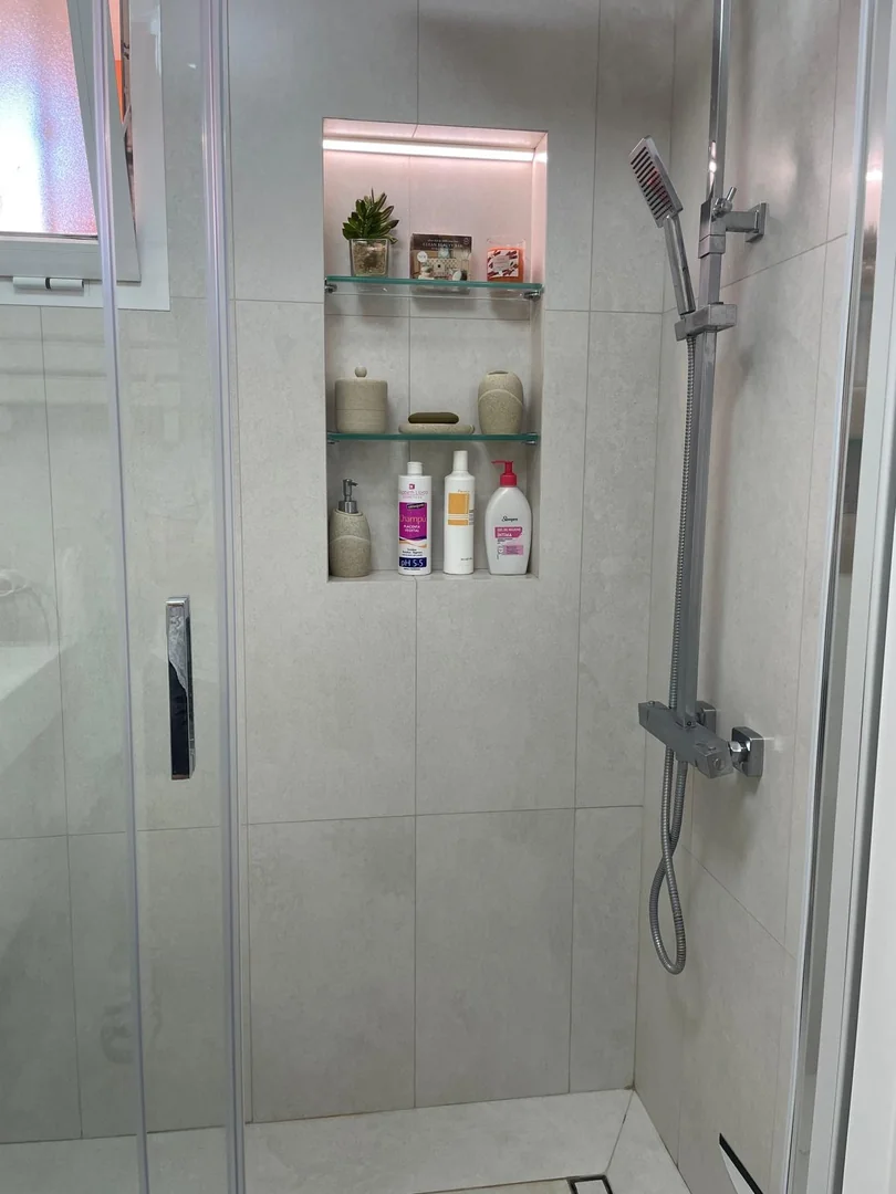Flat, sale, 155m2 constructed, 90 m' useable, 2 bedrooms, 2 bathrooms, terrace and balcony, parking space included in the price, second hand/good condition, fitted wardrobes, orientation south, east, west, built in 2005, central heating.   - Foto 15