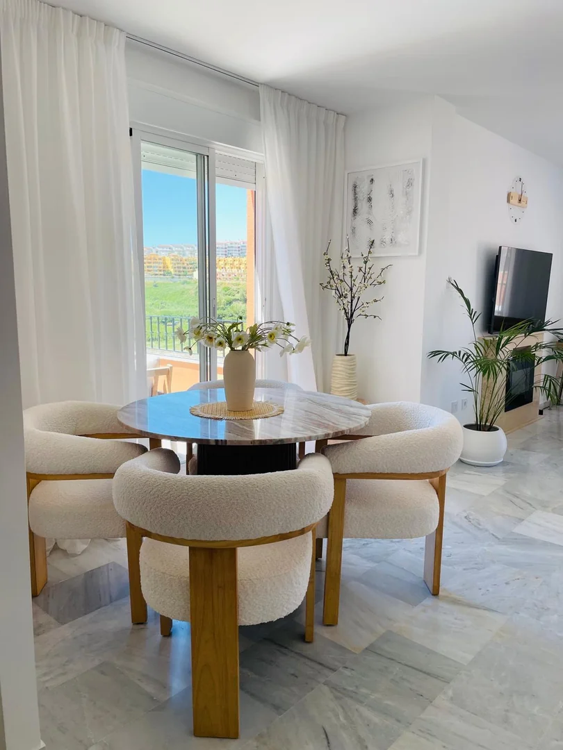 Flat, sale, 155m2 constructed, 90 m' useable, 2 bedrooms, 2 bathrooms, terrace and balcony, parking space included in the price, second hand/good condition, fitted wardrobes, orientation south, east, west, built in 2005, central heating.   - Foto 3