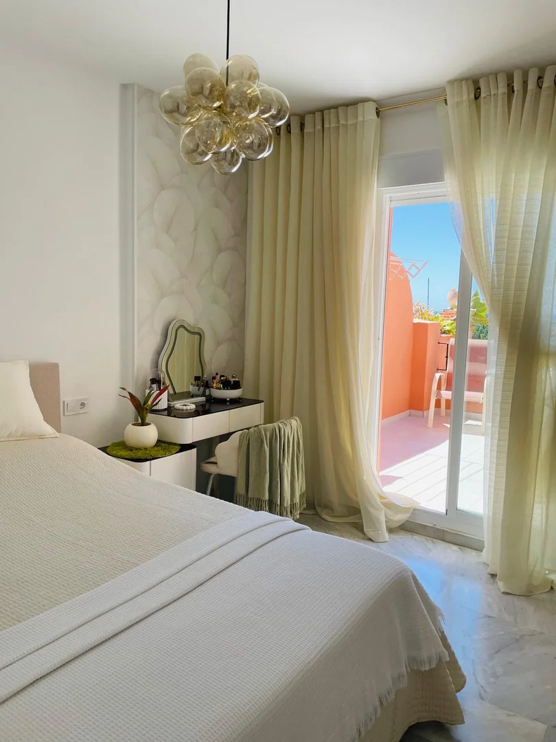 Flat, sale, 155m2 constructed, 90 m' useable, 2 bedrooms, 2 bathrooms, terrace and balcony, parking space included in the price, second hand/good condition, fitted wardrobes, orientation south, east, west, built in 2005, central heating.   - Foto 12