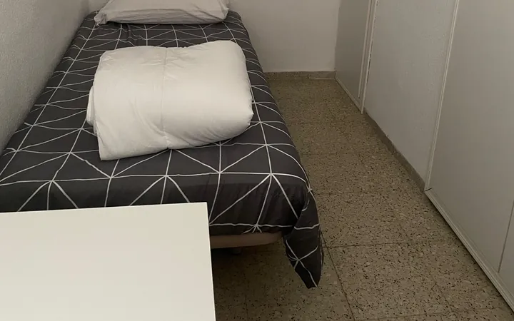 Piso luminoso y acogedor, muy cerca de Renfe - Foto 2