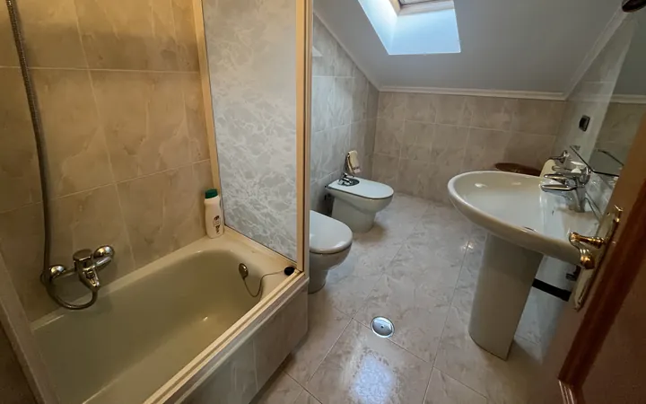 DUPLEX DE 185M2 EN EL CENTRO DE MONFORTE DE LEMOS - Foto 17