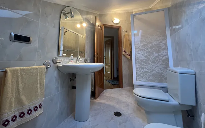 DUPLEX DE 185M2 EN EL CENTRO DE MONFORTE DE LEMOS - Foto 15