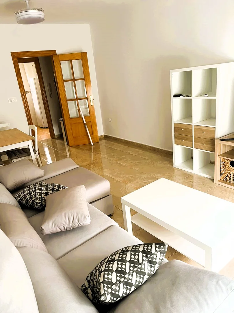 Alquiler Piso de Un Dormitorio Churriana de la Vega - Foto 3