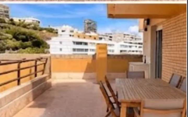 Alquiler temporal en primera línea de playa con parking incluido - Foto 8