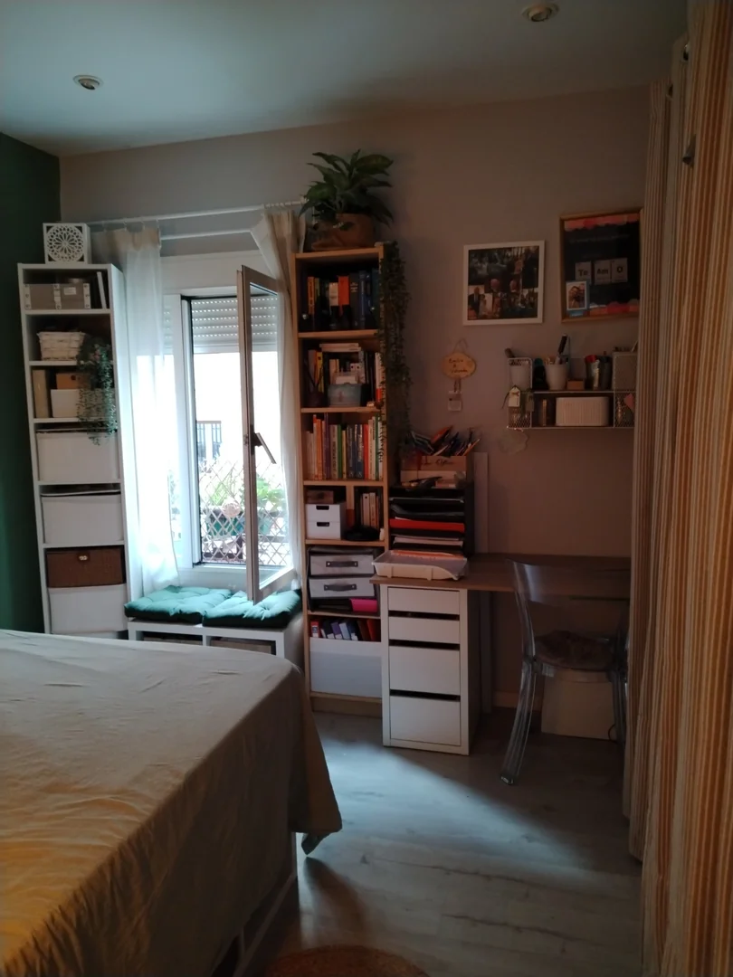 Piso Chamberí entreplanta tres habitaciones  - Foto 4