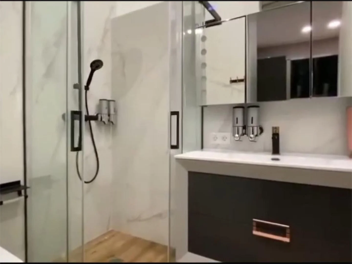 Piso en  Calle de Espartinas 8 - Foto 12