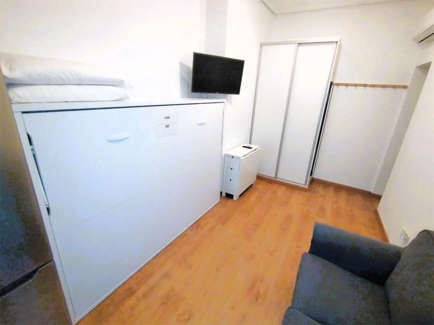 Piso en  Calle de Manuel Fernández y González 7 - Foto 3