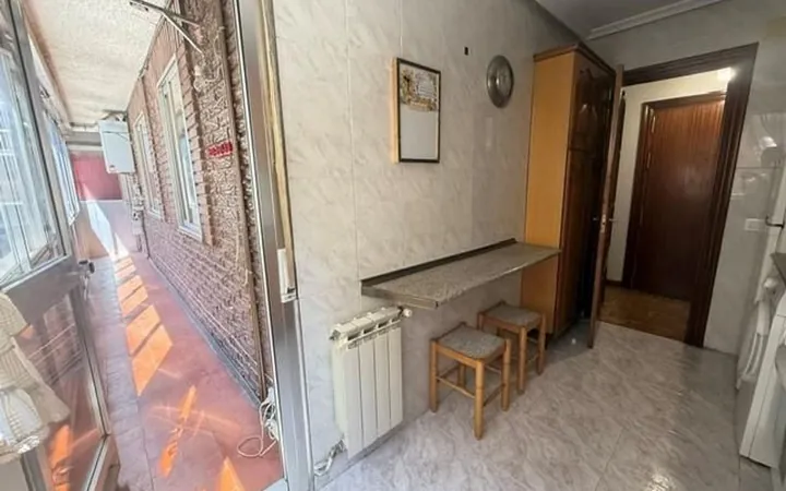 Piso en Calle de Guillén de Castro - Foto 7