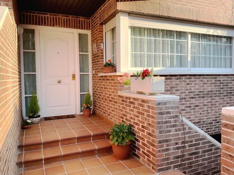 Chalet adosado en Barrio Palomas - Foto 4