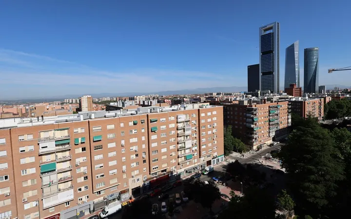 Piso en Calle de Agustín de Foxá, Castilla - Foto 3