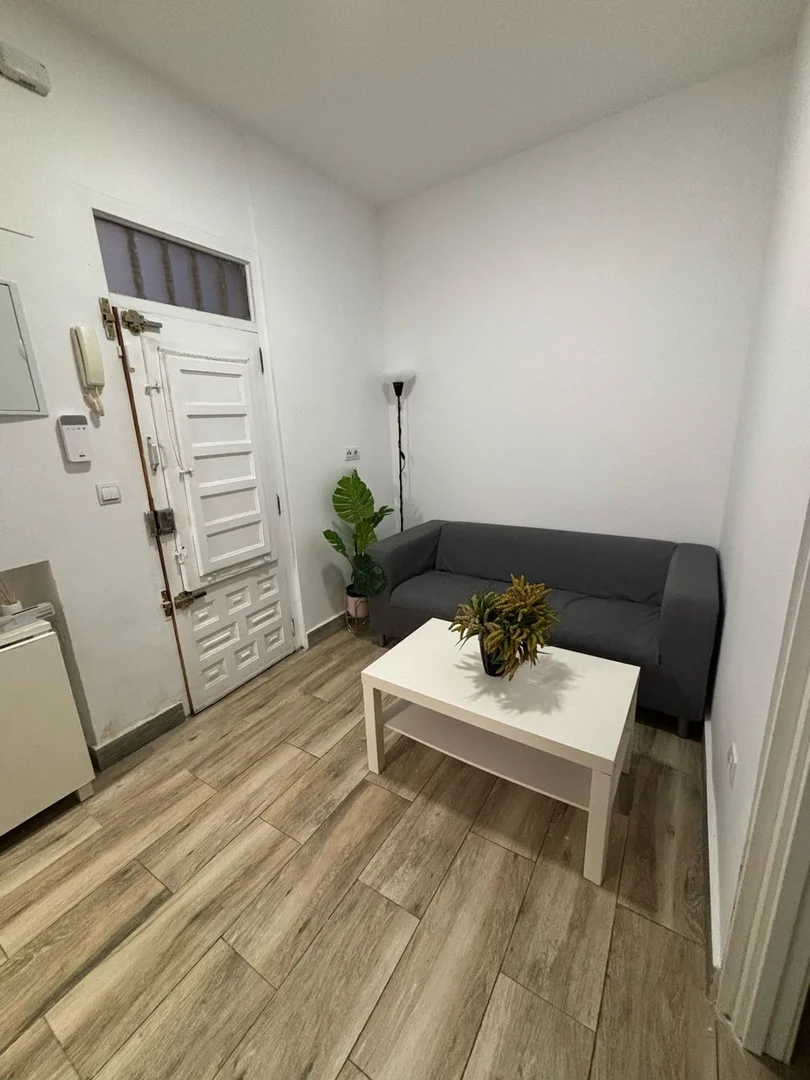 Piso en barrio cuatro caminos, 19