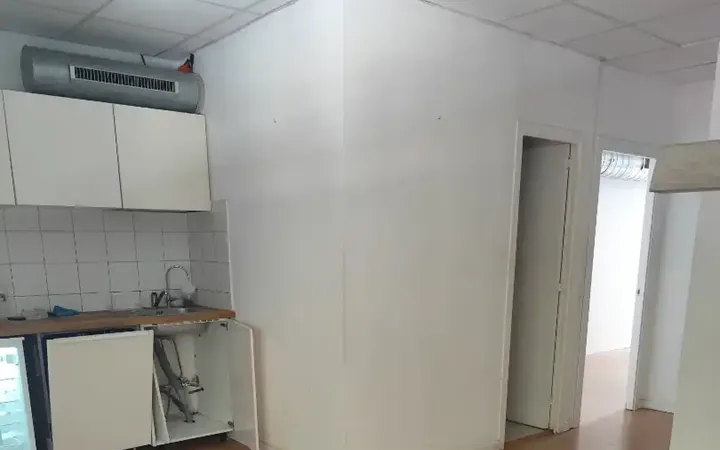 Local comercial en  Carrer de Joan d'Àustria 109 - Foto 7
