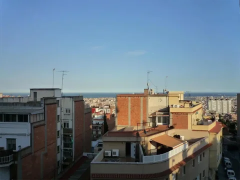Piso en  Carrer de Josep Serrano 1 - Foto 1