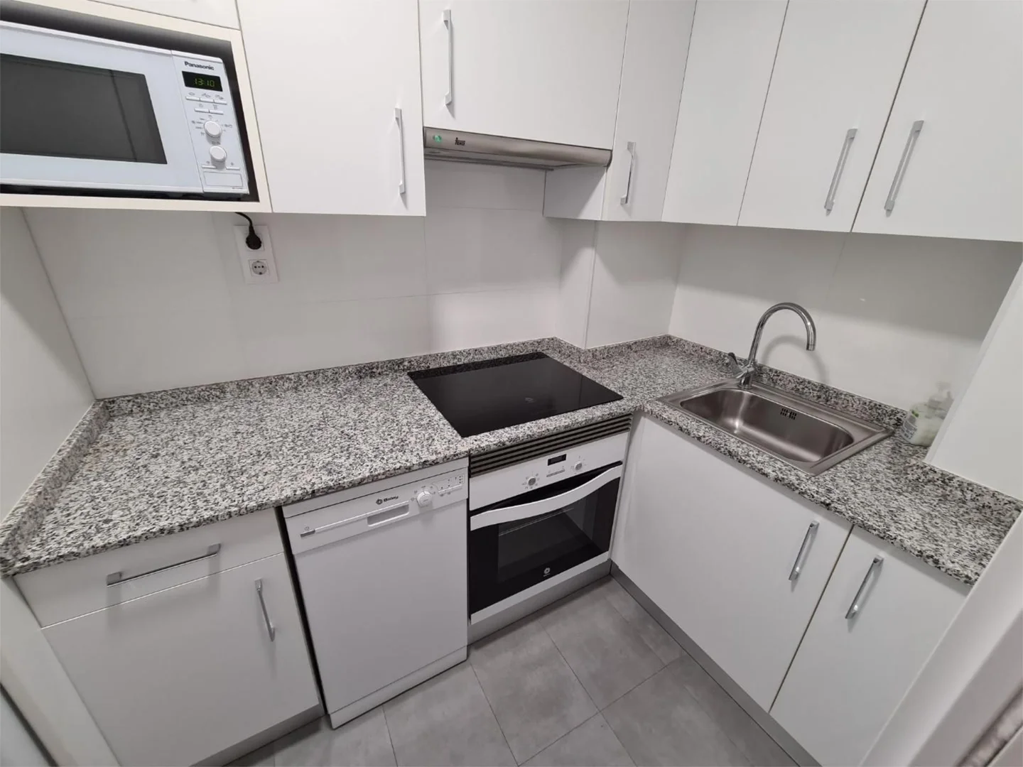 Piso en  Calle del General Margallo 24 - Foto 14