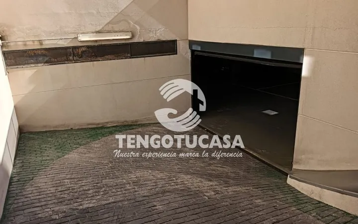 Piso en Calle de Ulises - Foto 33