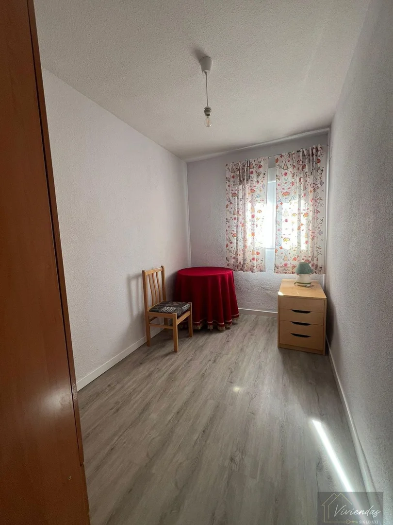Piso en Calle de Carabelos - Foto 19