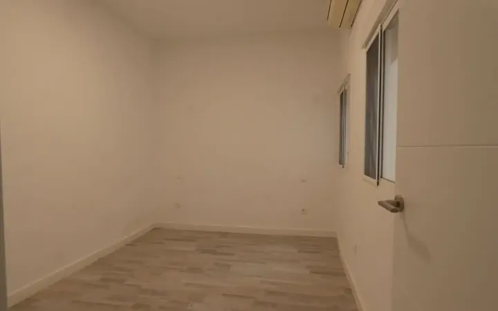 Local comercial en  Calle de José del Pino 48 - Foto 15