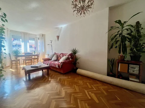 Piso en avenida de Ramón y Cajal, 80 - Foto 2