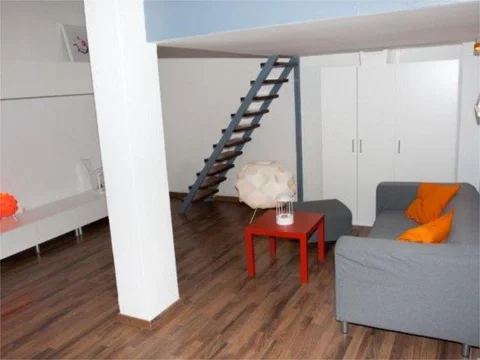 Piso en  Calle de Daganzo 9 - Foto 2