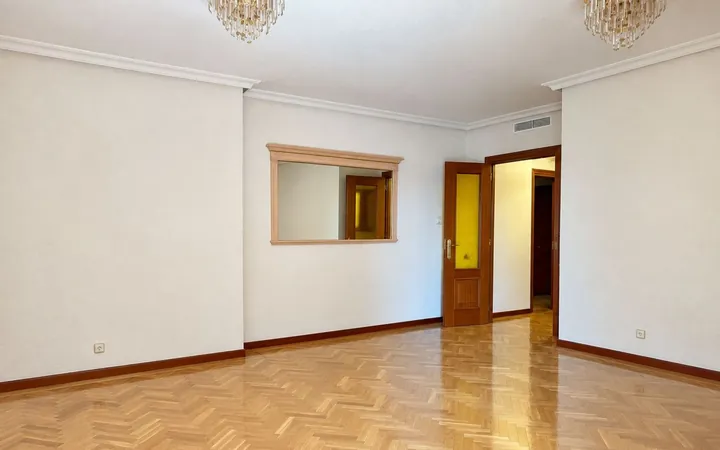 Piso en Calle Federico Moreno Torroba, 1, Adelfas - Foto 5