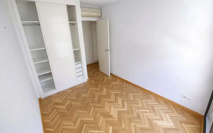 Piso en Adelfas - Foto 4