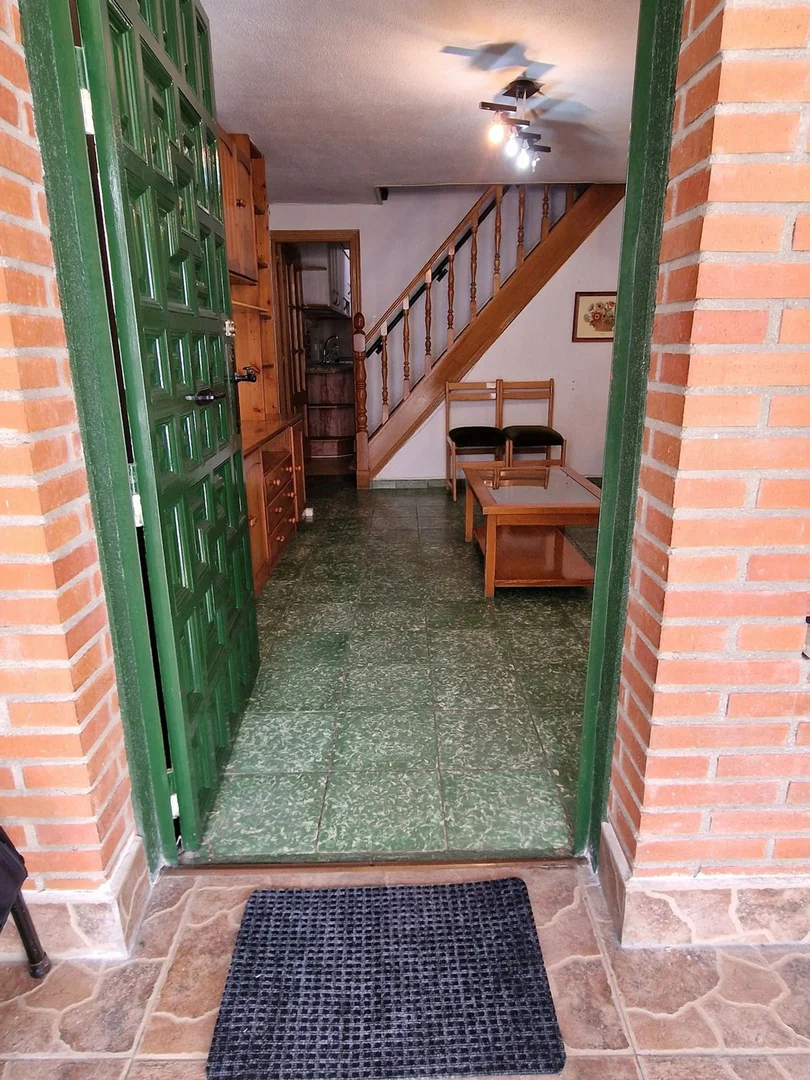 Chalet adosado en calle Vilches, 11 - Foto 4