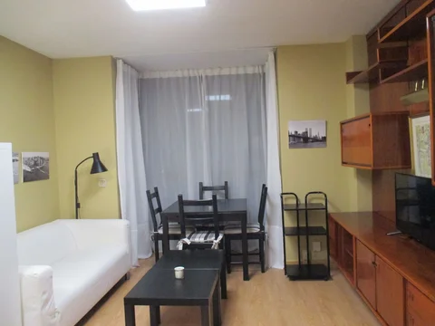 Estudio en calle de Sor Ángela de la Cruz, 30 - Foto 4