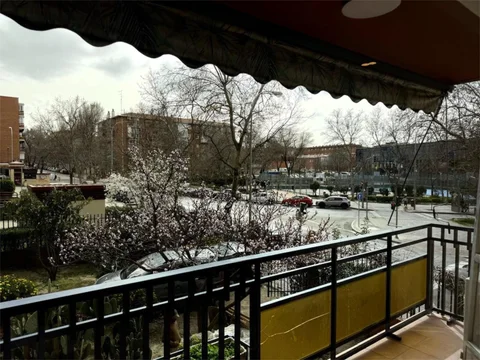 Piso en  Calle de Ascao 60 - Foto 17