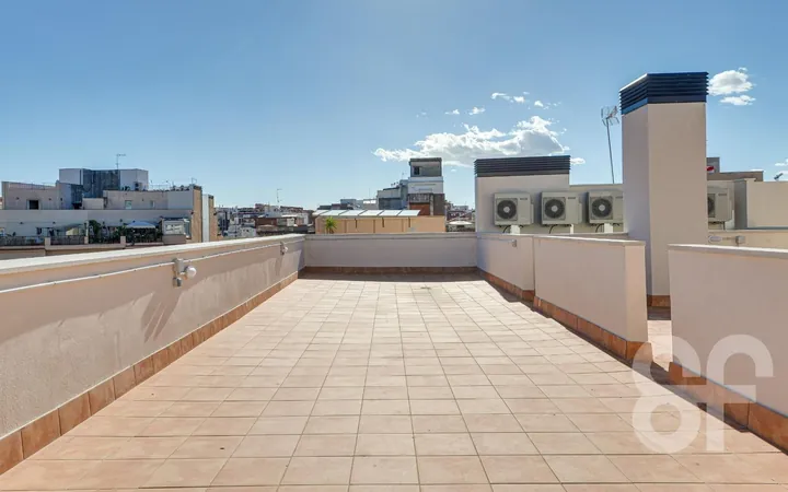 Piso en Calle del Sospir - Foto 1