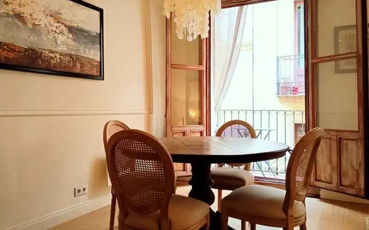 Piso en  Carrer d'Avinyó 44 - Foto 2