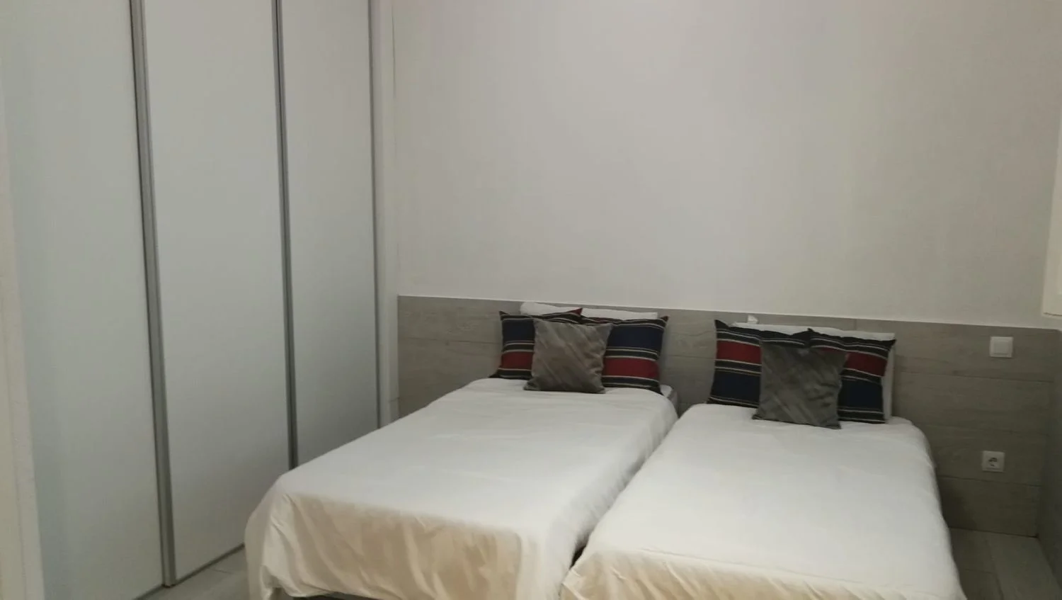 Estudio en plaza de Carlos Cambronero, 5 - Foto 3