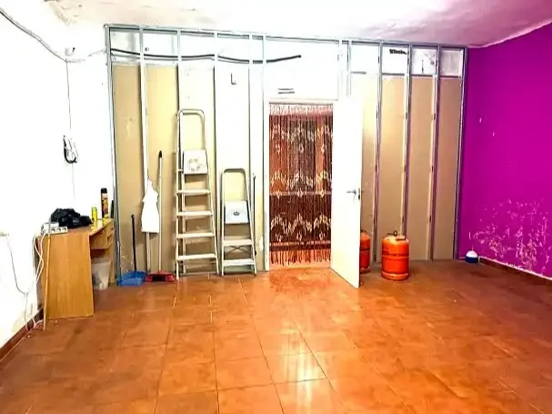Local comercial en  Carrer del Doctor Giné i Partagàs 24 - Foto 4