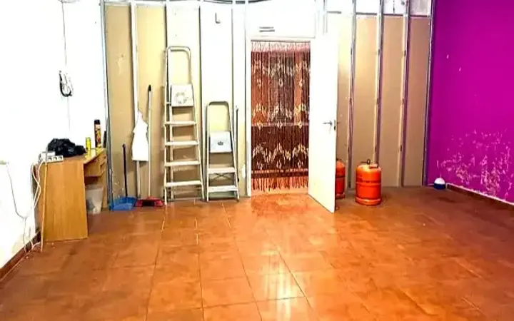 Local comercial en  Carrer del Doctor Giné i Partagàs 24 - Foto 4