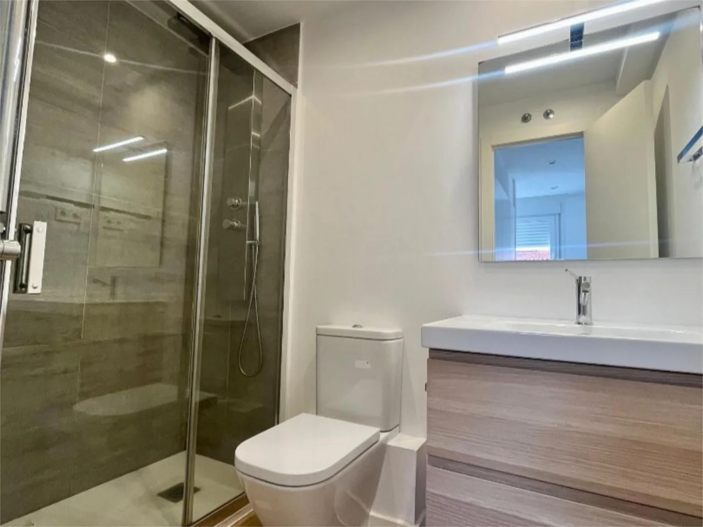 Piso en  Calle de César González Ruano 19 - Foto 8