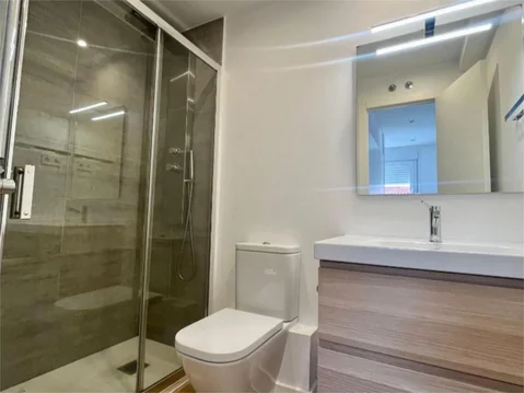 Piso en  Calle de César González Ruano 19 - Foto 8