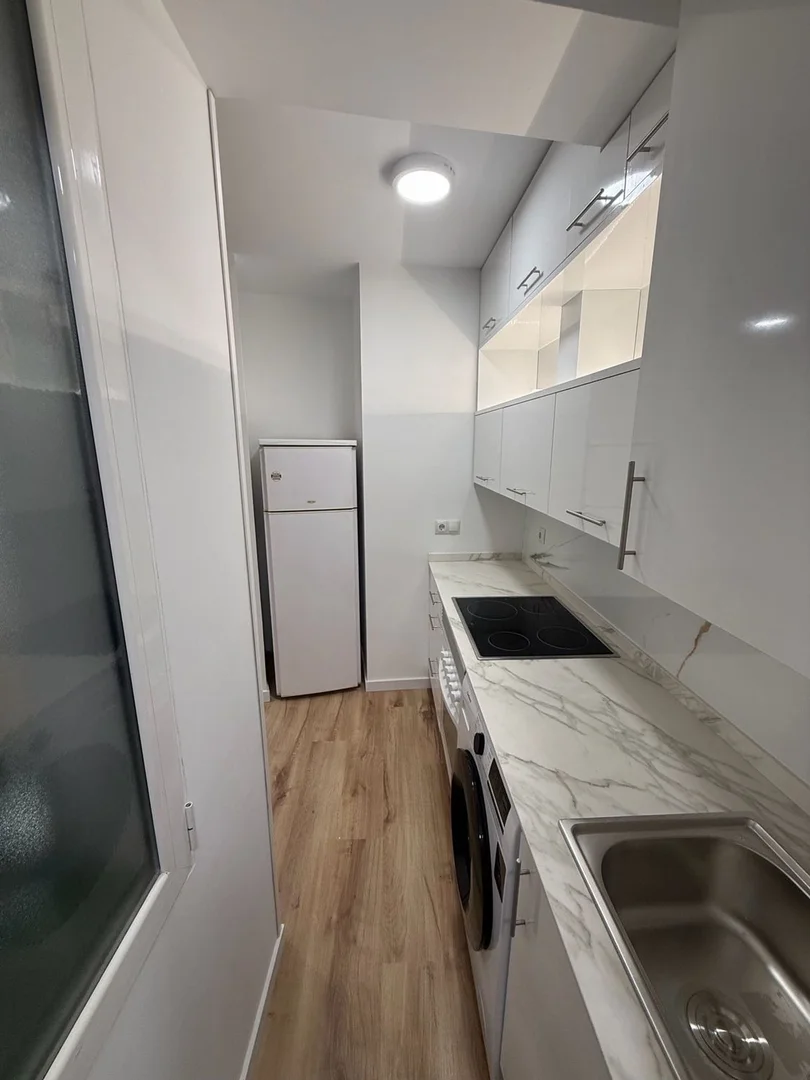 Estudio en calle de Valencia, 13 - Foto 13