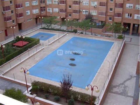 Piso en calle de Estocolmo, 31 - Foto 1