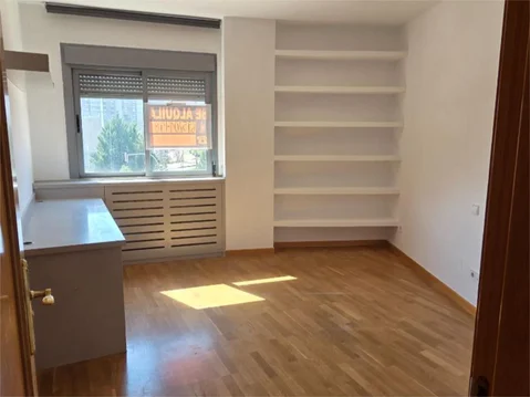 Piso en  Avenida de Francisco Pi y Margall 86 - Foto 4