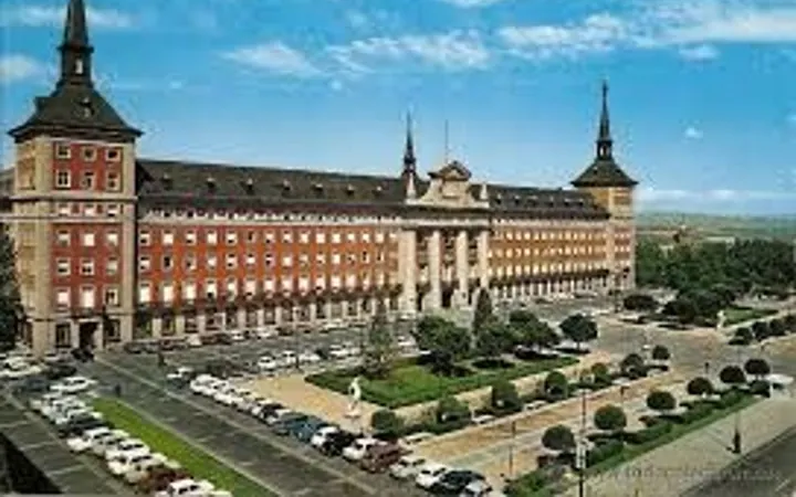 Piso en Calle de los Estudiantes, Ciudad Universitaria - Foto 16