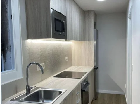 Piso en  Carrer de la Mare de Déu de Port 281 - Foto 1