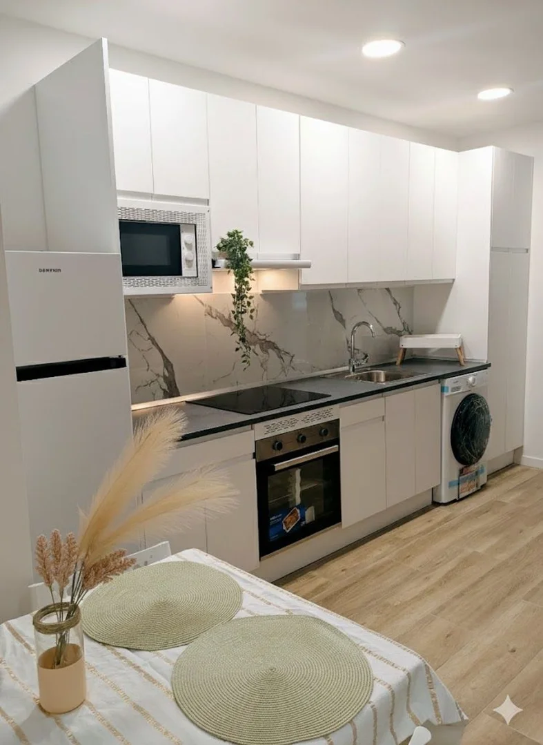 Piso en avenida del Parque de Palomeras Bajas, 11