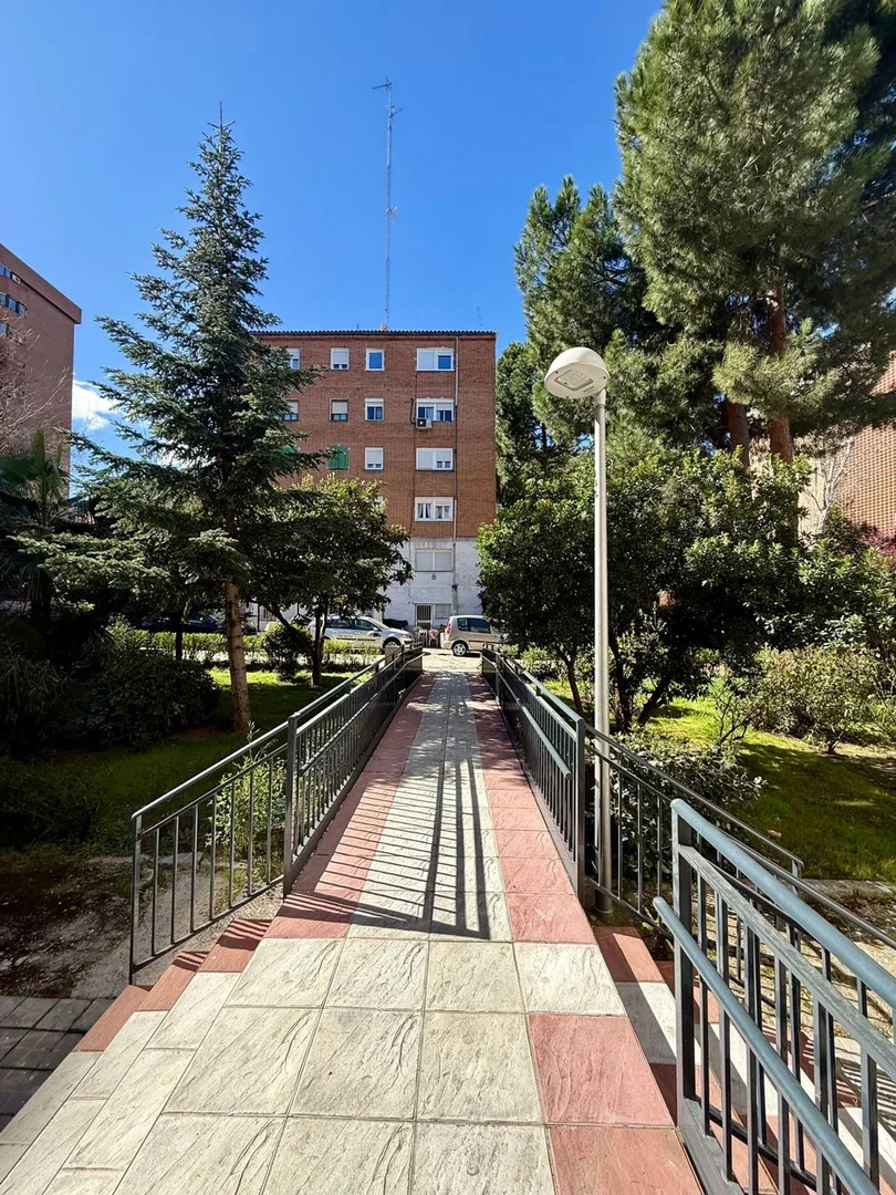 Piso en calle de Ramón Gómez de la Serna, 121 - Foto 15