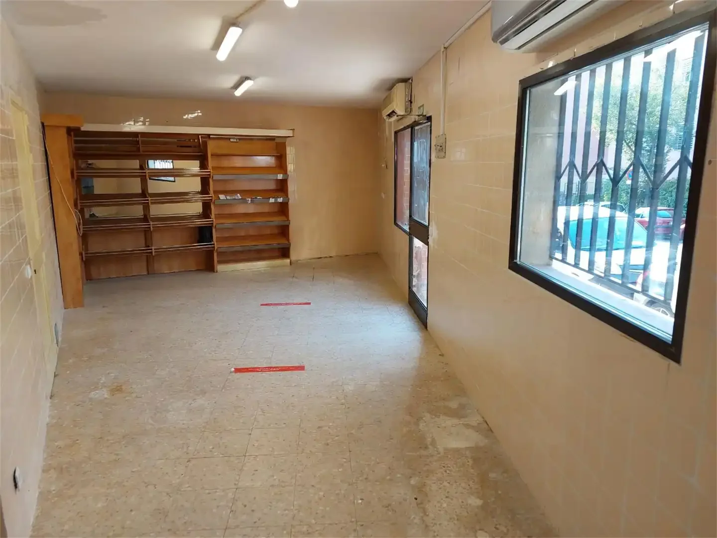 Local comercial en  Calle de Alfonso Rodríguez Castelao 26 - Foto 6