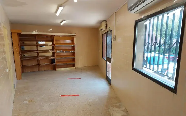 Local comercial en  Calle de Alfonso Rodríguez Castelao 26 - Foto 6
