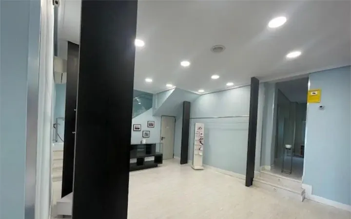 Local comercial en  Calle del Marqués Viudo de Pontejos 1 - Foto 13