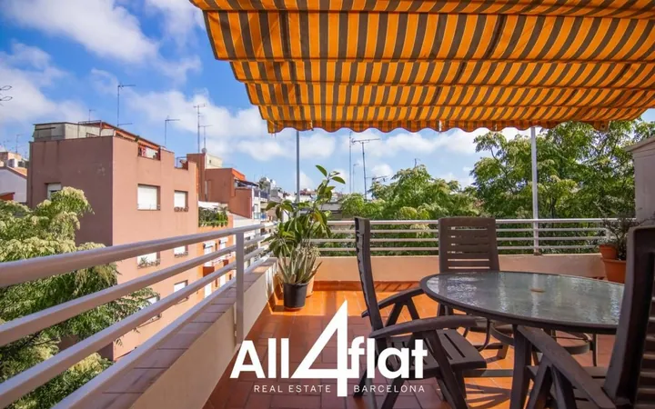Dúplex en Calle de Martí Molins, La Sagrera - Foto 1