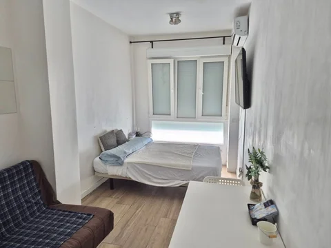 Estudio en calle de Gómez de Avellaneda, 35 - Foto 1