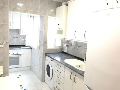 Piso en Barrio Tres Olivos - Valverde - Foto 5