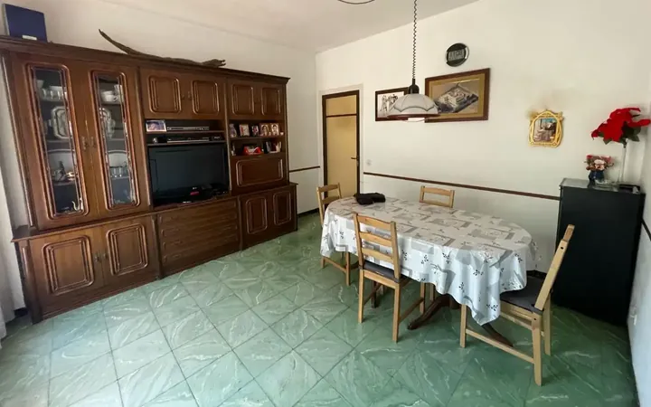 Piso en  Carrer del Comandant Benítez 4 - Foto 1
