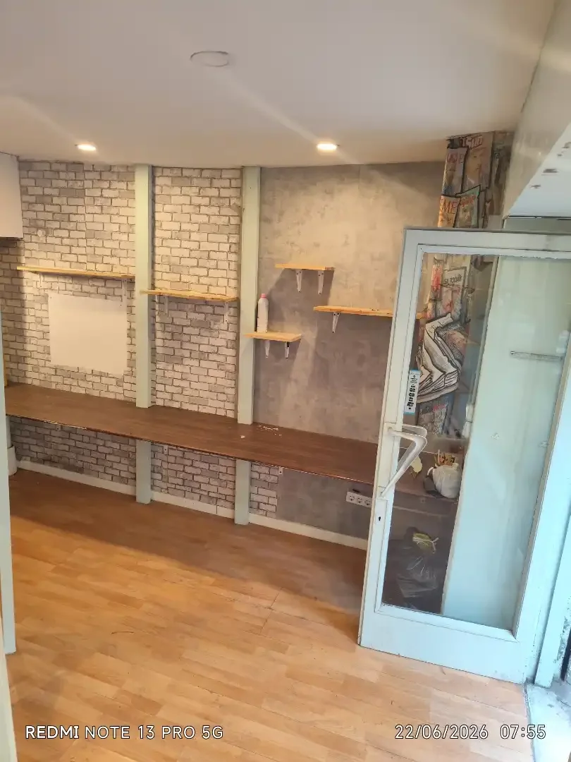 Local comercial en  Carrer del Consell de Cent 458 - Foto 4
